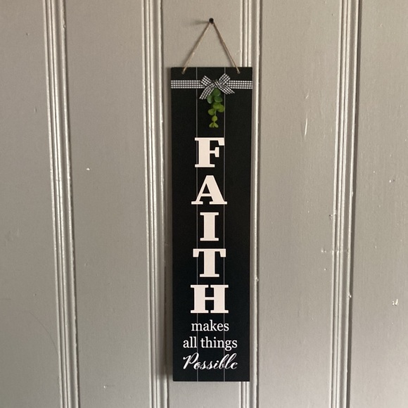 NWT Black Wooden FAITH Makes All Things Possible Sign w/ Check Bow & Greenery - Picture 1 of 10